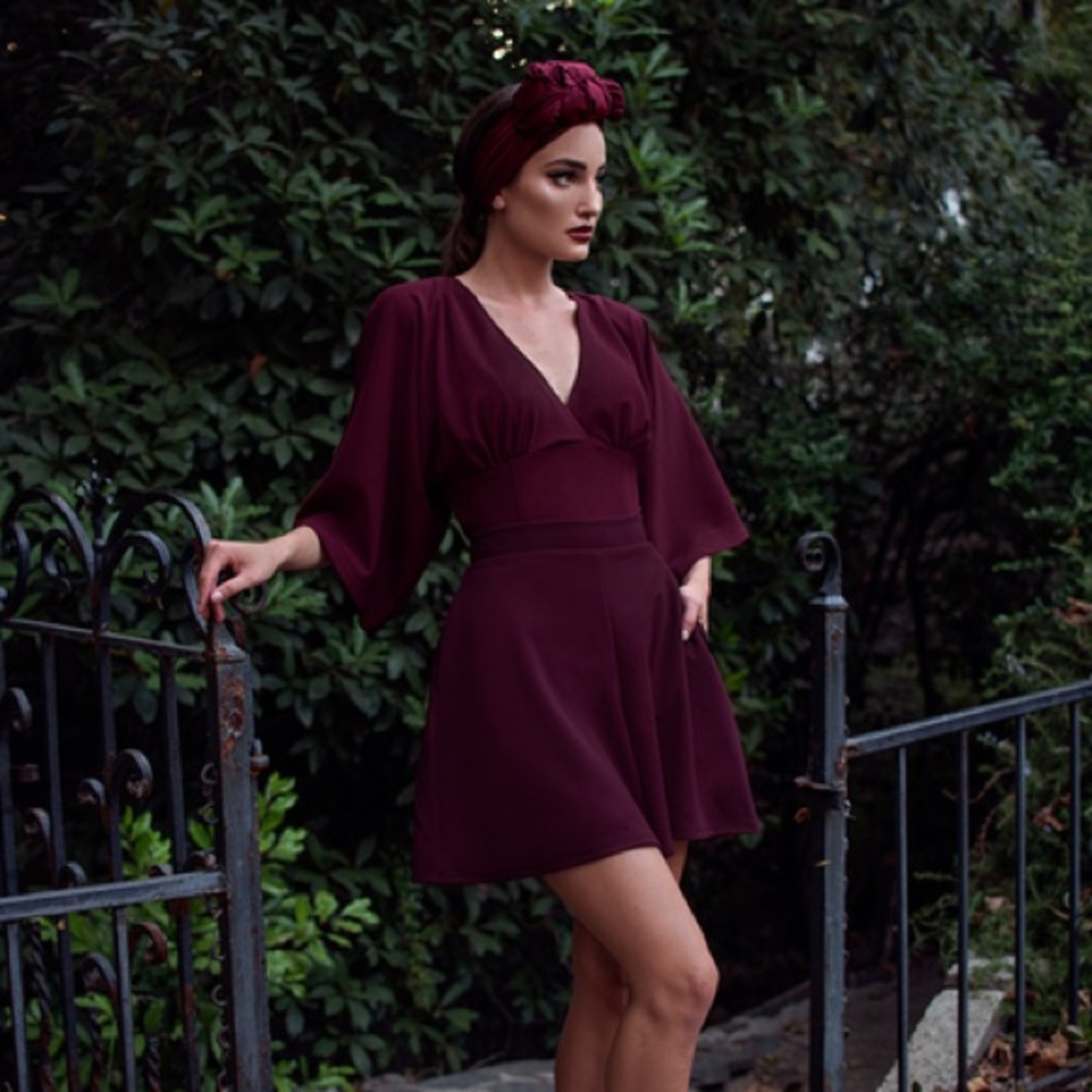 La Femme en Noir Burgundy Tap Shorts Medium Goth Retro Pre-owned ✨